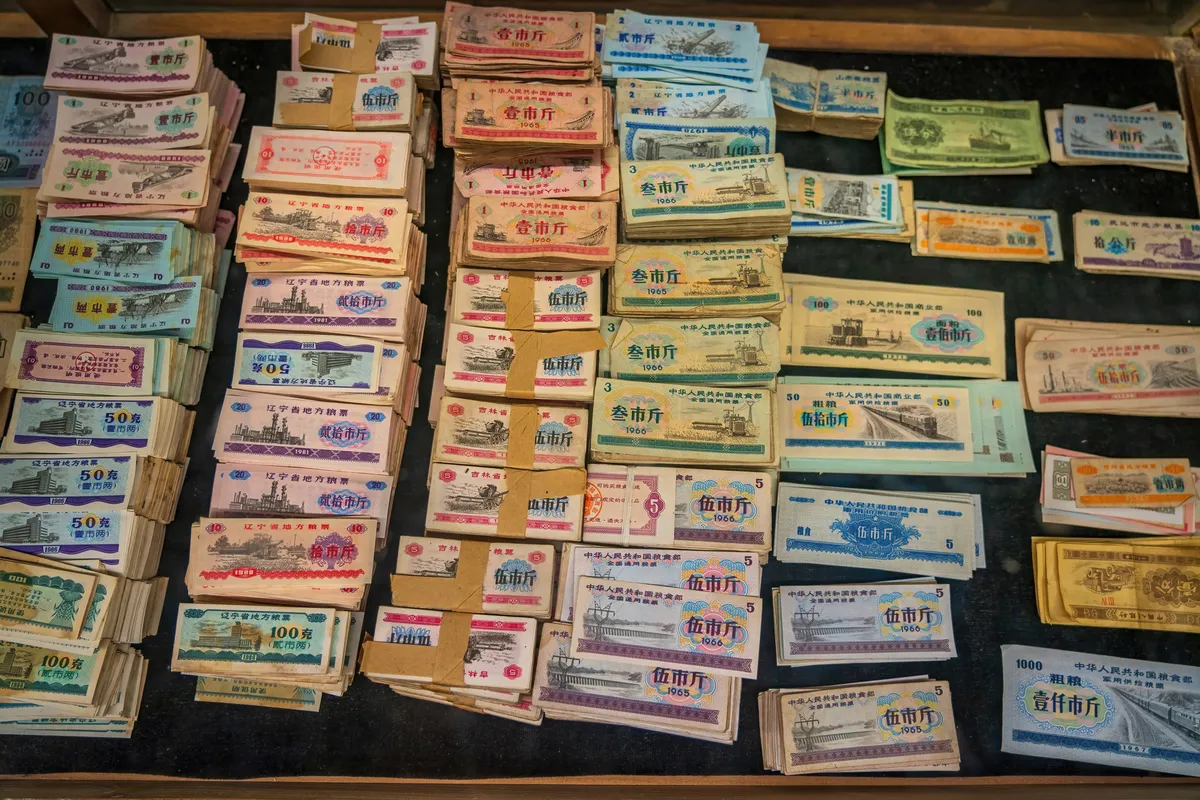 What Makes Your Vintage Currency Valuable? Sell Old US Bills Wisely